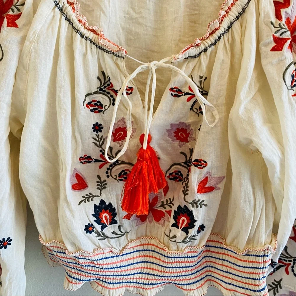 Chelsea & Violet Floral Bohemian Smocked Embroidered Cropped Blouse Tassels Sz S - Picture 6 of 9
